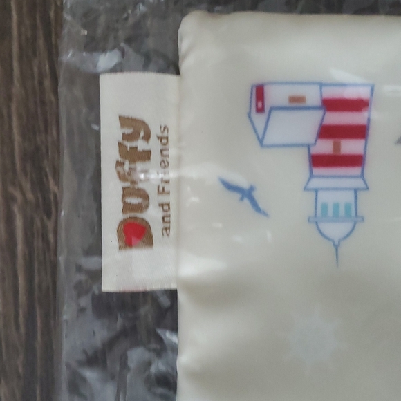 RARE 💫 TOKYO DisneySea DUFFY AND FRIENDS Disney Pouch - Brand New Sealed ✨️ - Picture 2 of 8